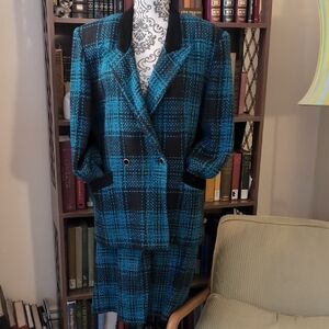 Vintage Two-Piece Ensemble Knit Skirt Suit Large Cerulean Blue Black Plaid